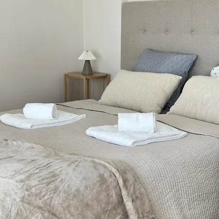 Stunning In The Heart Of Downtown Sauna, Wifi, Netflix, Free Parking Daire