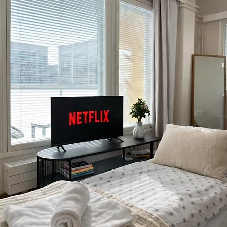 Stunning In The Heart Of Downtown Sauna, Wifi, Netflix, Free Parking * Rovaniemi