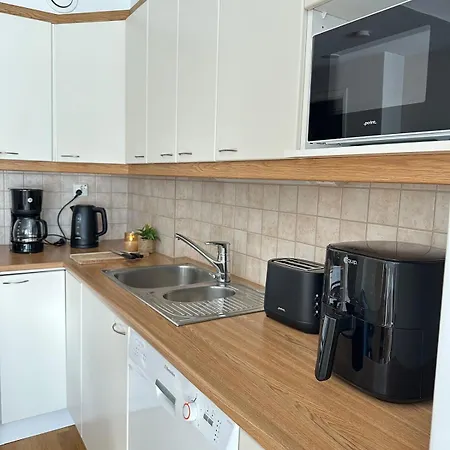 Stunning In The Heart Of Downtown Sauna, Wifi, Netflix, Free Parking * Rovaniemi